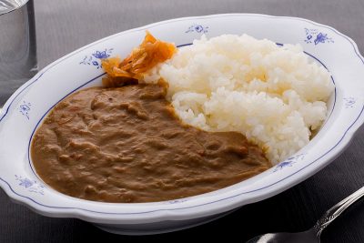 ホテルオリジナルカレー（サラダ付）900円